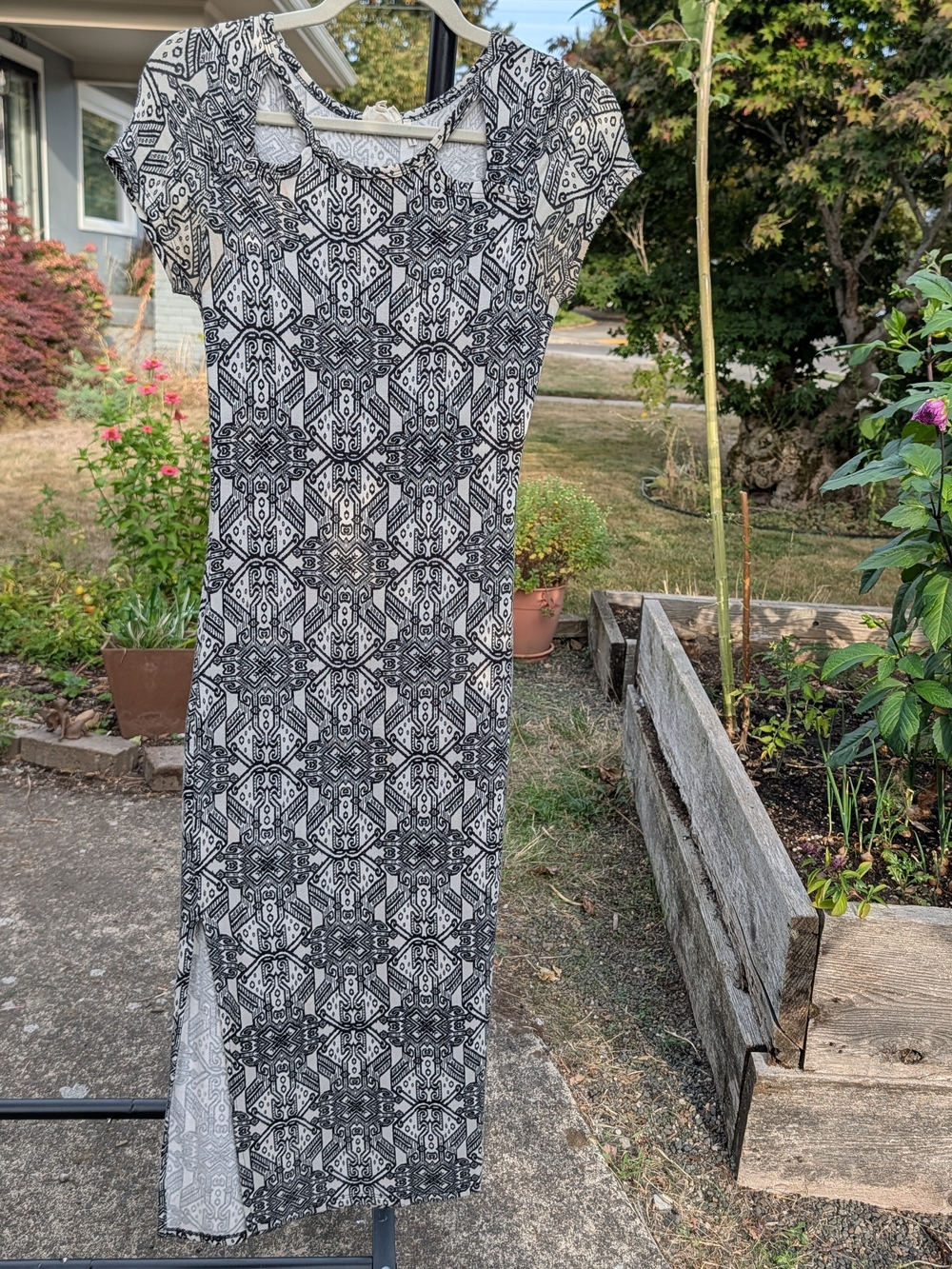 One Clothing Form Fitting Soft Black & White Geometric Maxi Dress